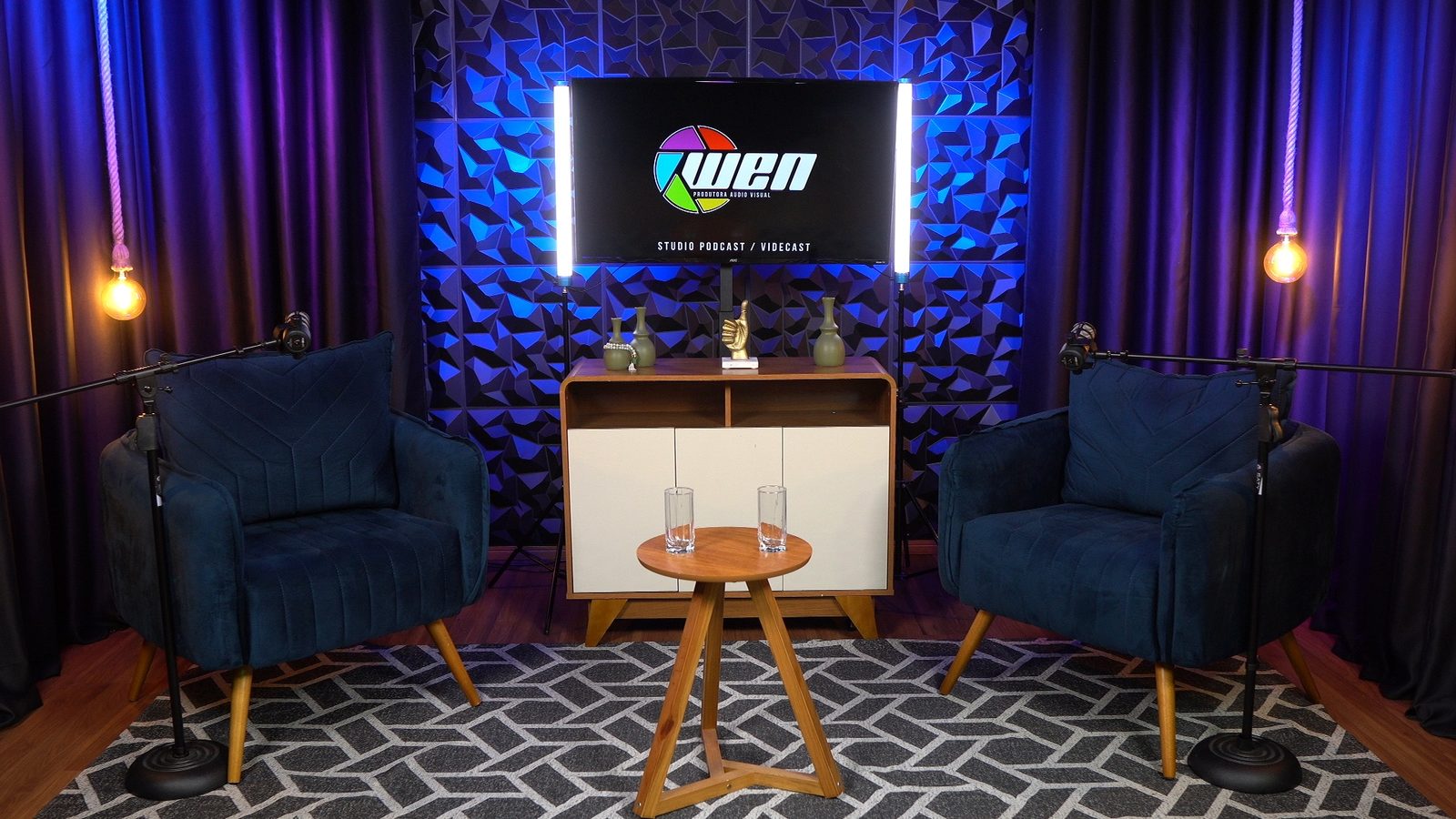 Studio B — cenário personalizável